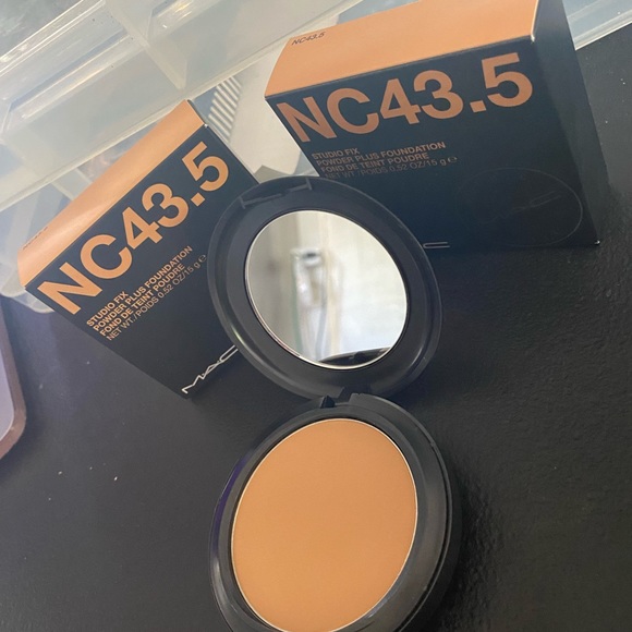 MAC Studio Fix Powder Plus Foundation (NC43.5) - Picture 5 of 7